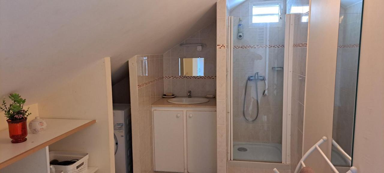 Logement Spacieux Deux Pieces A Baie Mahault Ngoại thất bức ảnh
