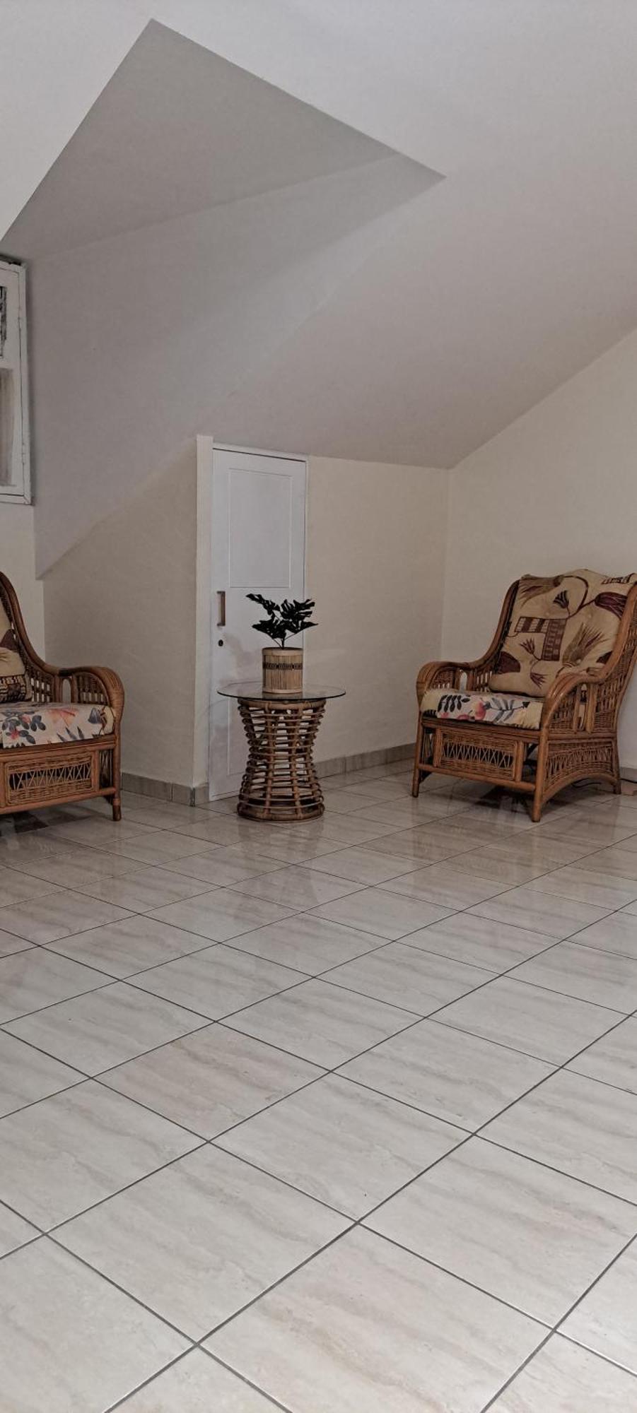 Logement Spacieux Deux Pieces A Baie Mahault Ngoại thất bức ảnh