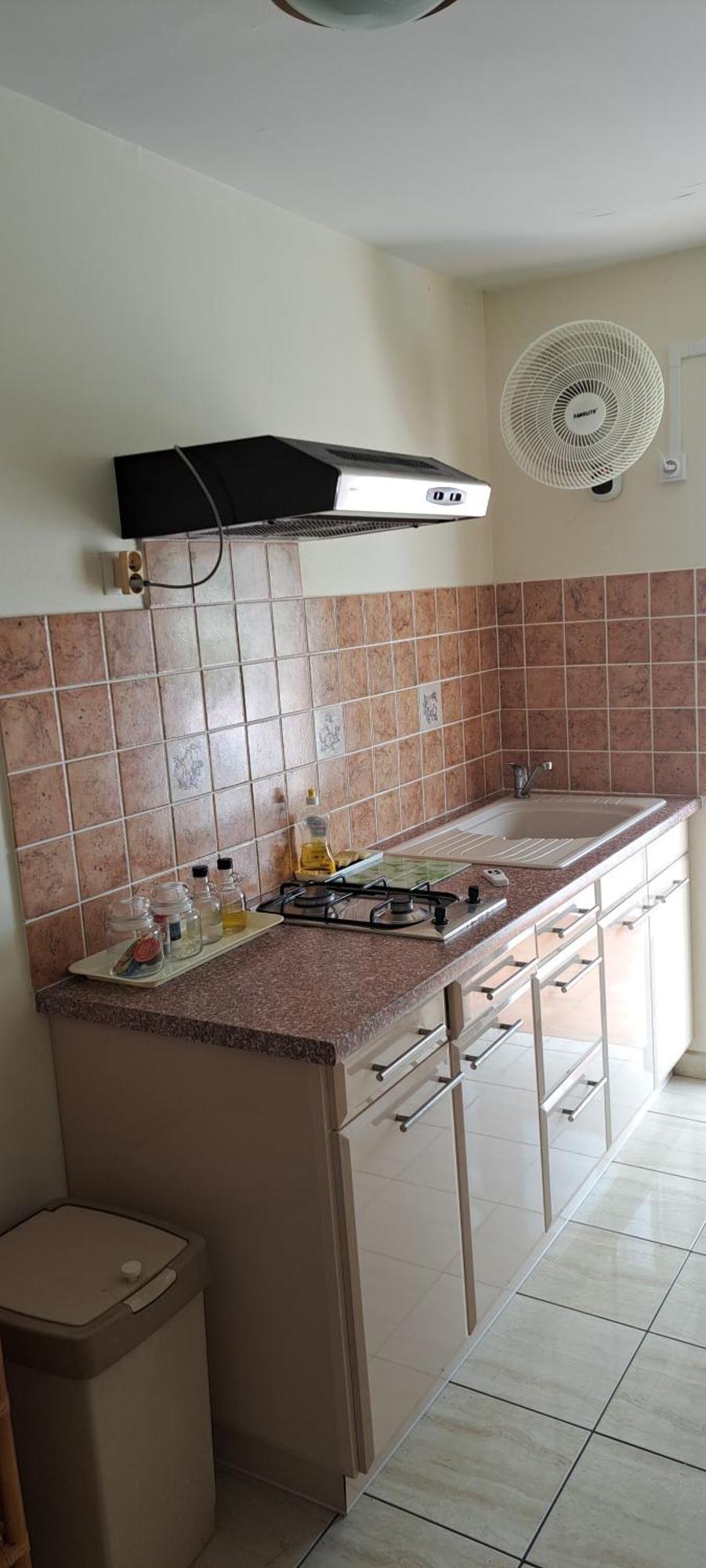 Logement Spacieux Deux Pieces A Baie Mahault Ngoại thất bức ảnh